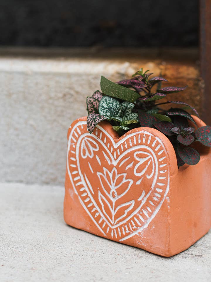 Vasanta Heart Planter with Drainage - Terracotta for wholesale by Matr Boomie Fair Trade