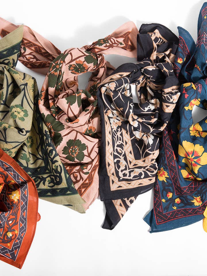 Bandana floral versátil para venta al por mayor de SAACHI