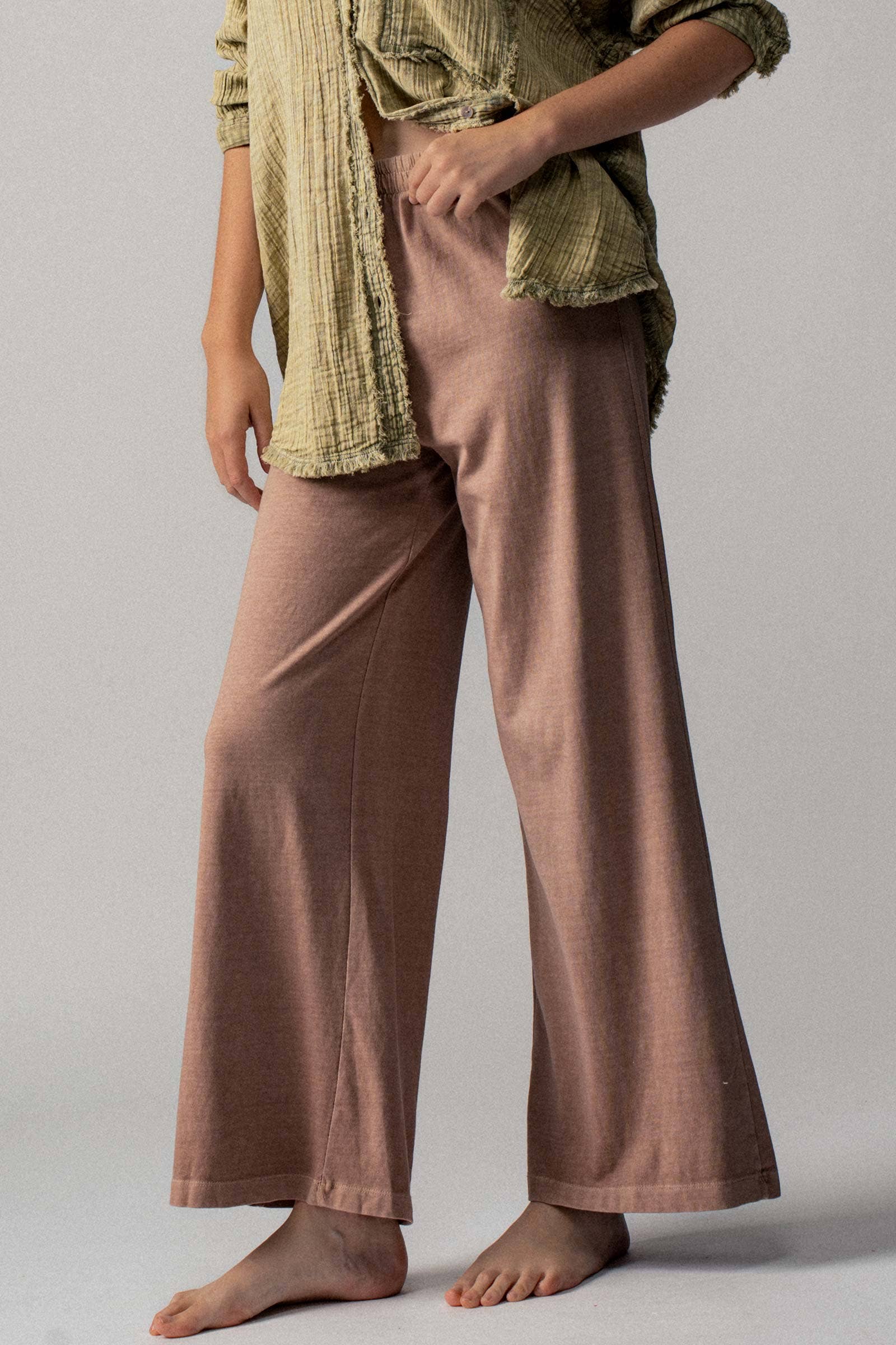 Urban Daizy - Wholesale Pants - Women's - Vintage Wash Cotton Flare Yoga Pants

0