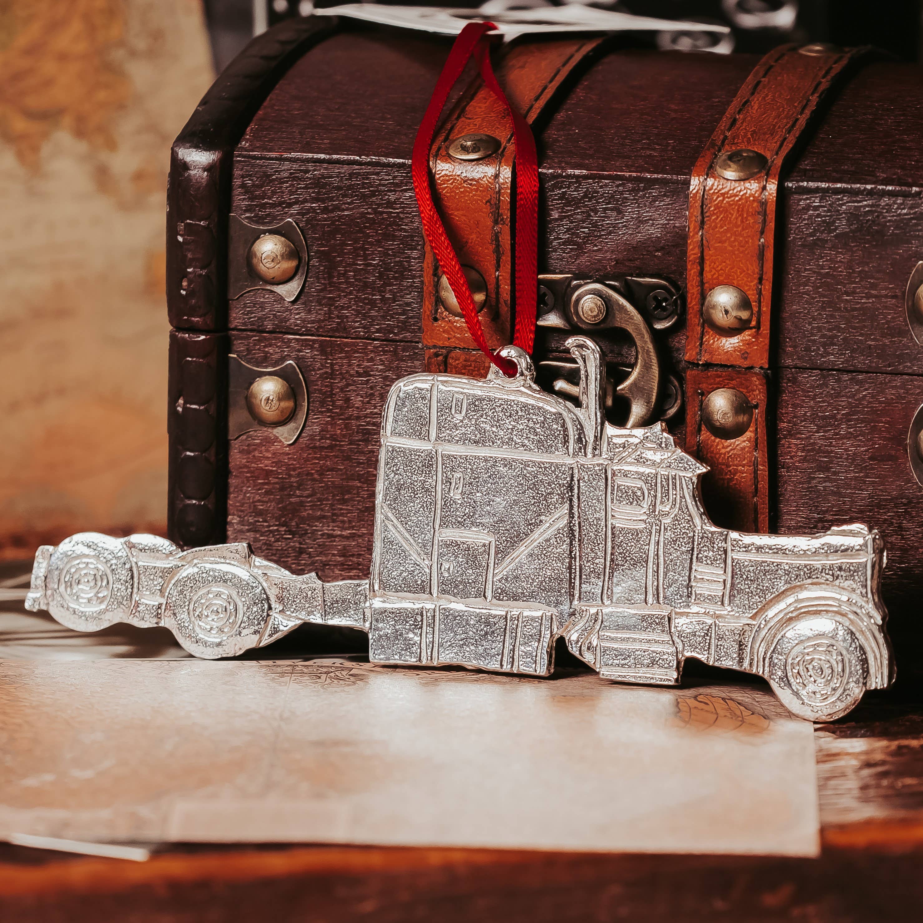 House of Morgan Pewter - Wholesale Ornament - Handmade 18 Wheeler Ornament - Truck Driver Gift1