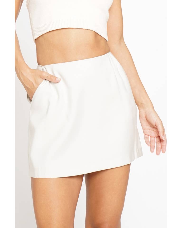 MINI-JUPE pour la vente par Sans Souci