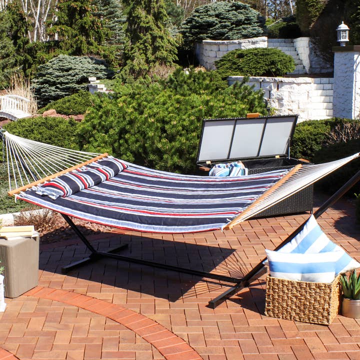 Large Quilted Hammock with Spreader Bars - Nautical Stripe for wholesale by Sunnydaze Decor