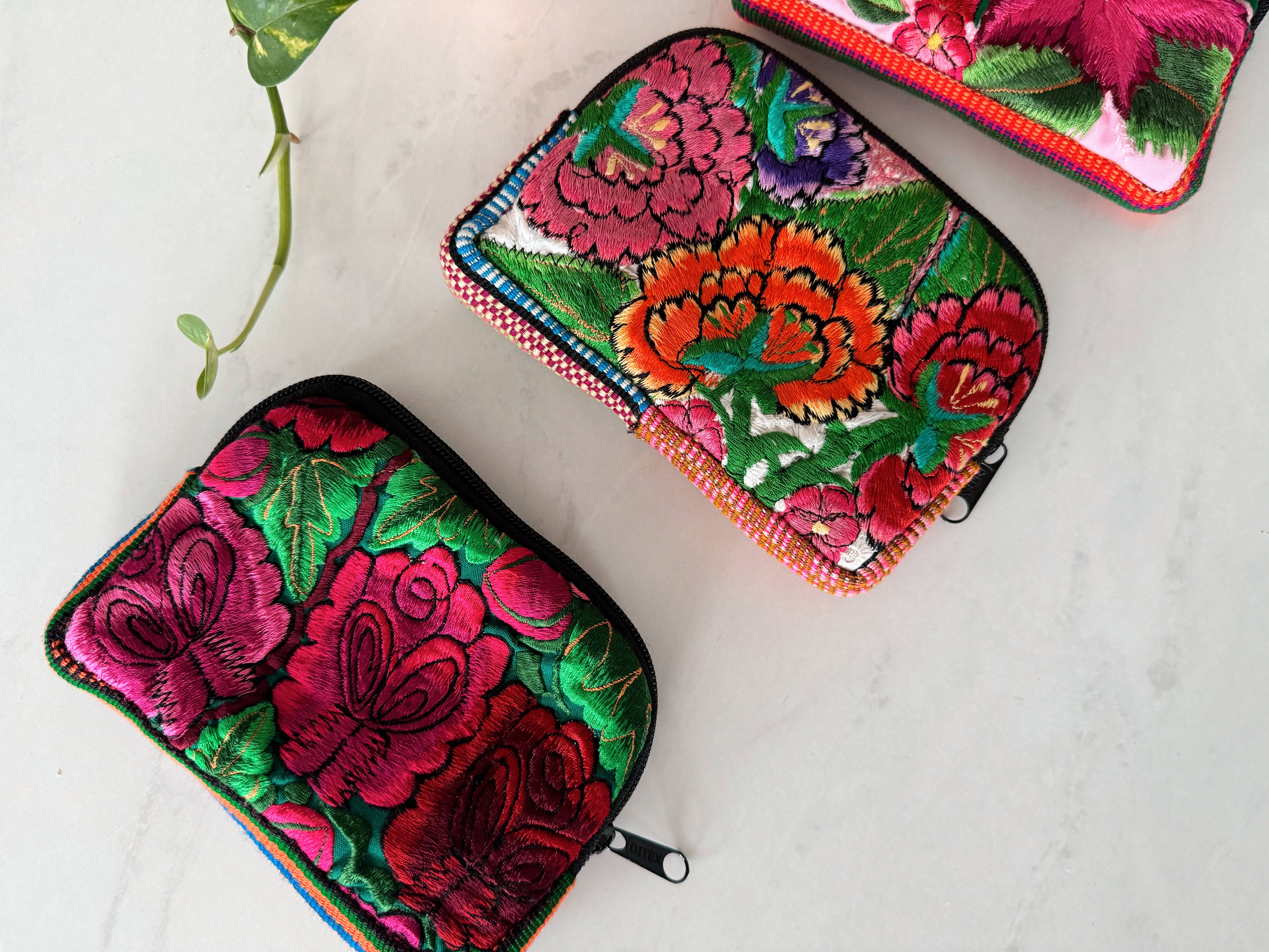 Pura Vida - Wholesale Makeup/Cosmetic Bag - Small Mexican Embroidered Flowers Cosmetic Bag | Boho Bag9