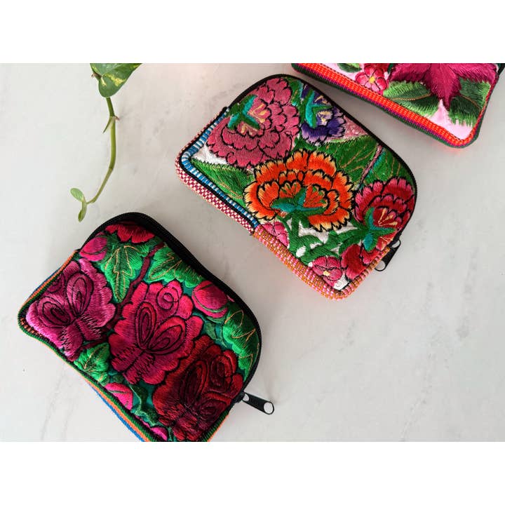 Pura Vida - Wholesale Makeup/Cosmetic Bag - Small Mexican Embroidered Flowers Cosmetic Bag | Boho Bag9
