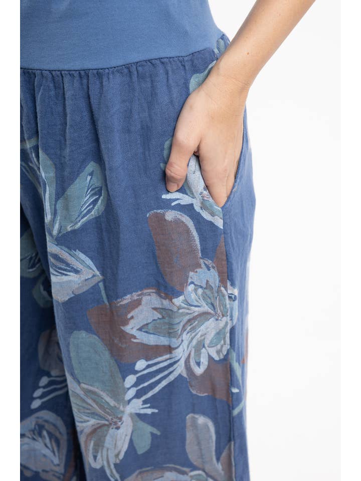 Shyloh - Wholesale Pants - Women's - Wide-leg pants with elastic waistband and floral print, 206592