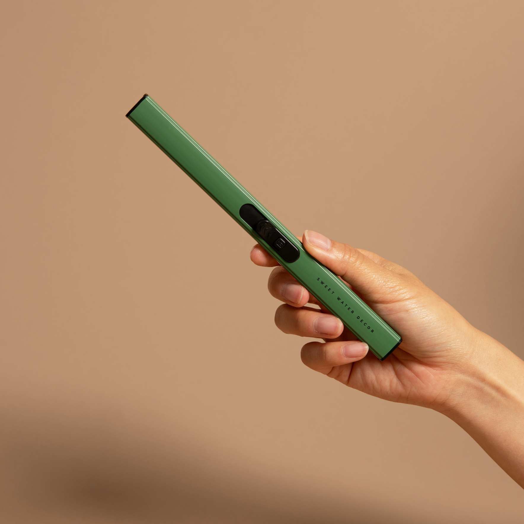 Sweet Water Decor – Engroshandel Lighter – Grøn genopladelig elektrisk lighter – boligindretning4