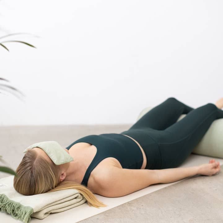 Yogamatters - Wholesale Spa/Therapy Pillow - Yogamatters Organic Cotton Chambray Eye Pillow1