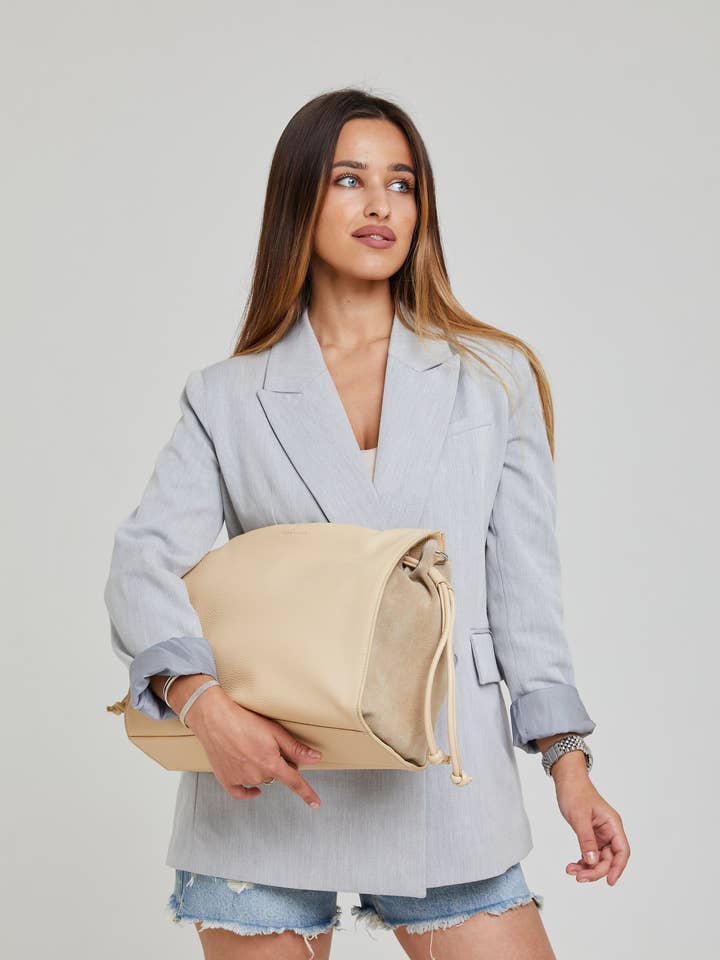 Bianca mellanstor toteväska för wholesale av Indian Cobbler Switzerland