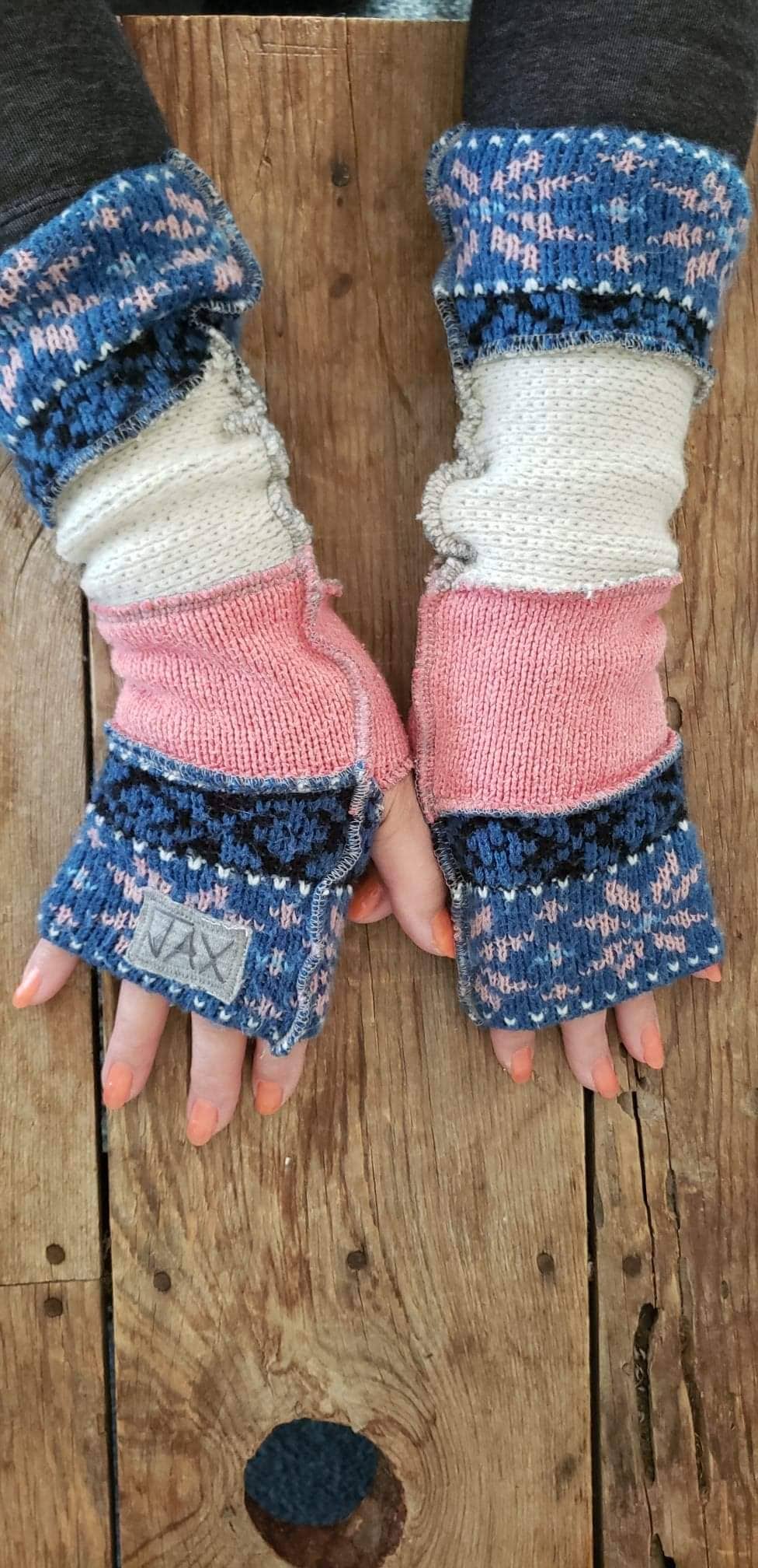 Jax Upcycled - Wholesale Gloves - Women's - Upcycled from Sweater STAFF FAVORITES Fingerless Glove8