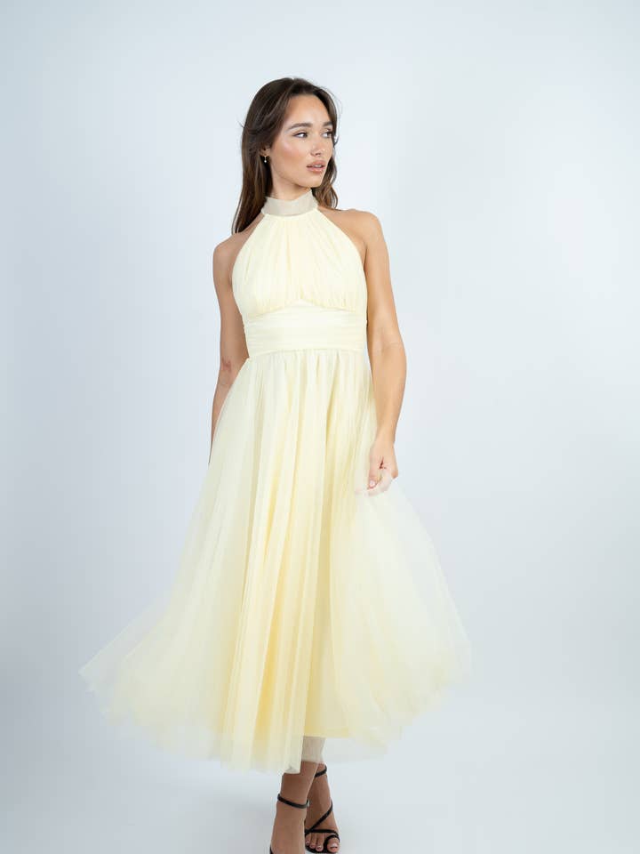 Robe midi à col nu en tulle jaune avec nœud au dos pour la vente par Skirt & Stiletto