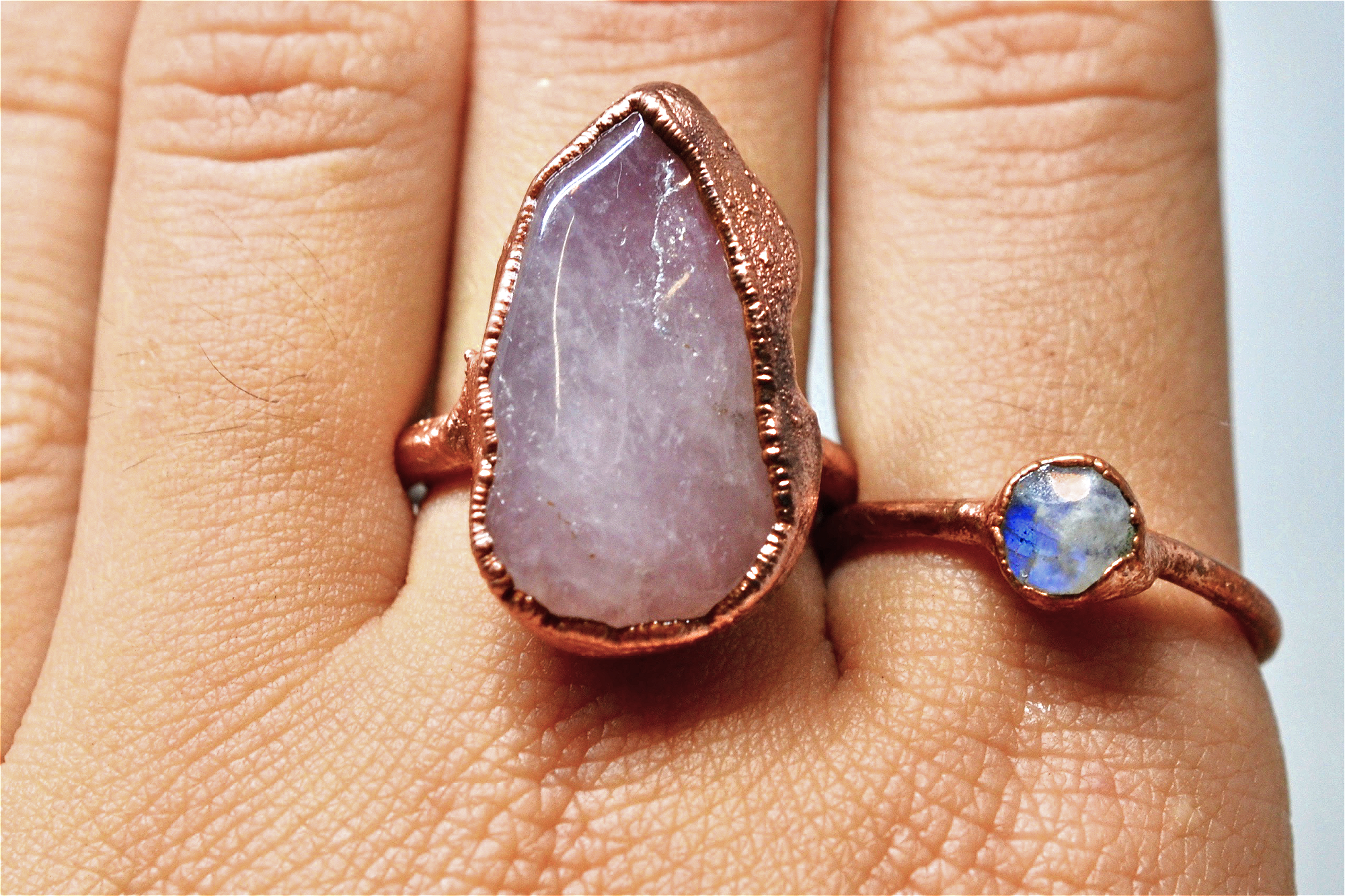 Daddy Daughter Jewelry – Großhandel Cocktail-/Statement-Ring – Rosenquarz-Kupferring | Ring aus rosa Quarz2