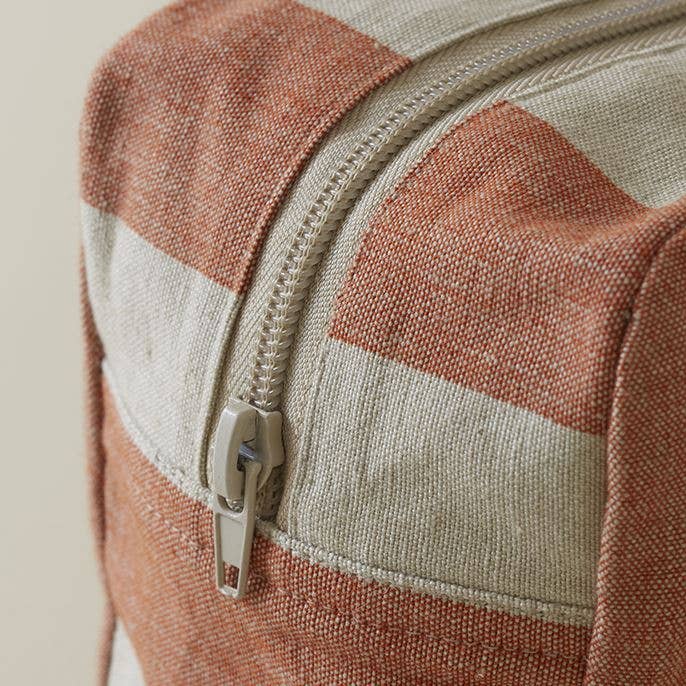 Sylvie Thiriez - Wholesale Toiletry Bag - Unisex - Small toiletry bag Mistral rouge brique3