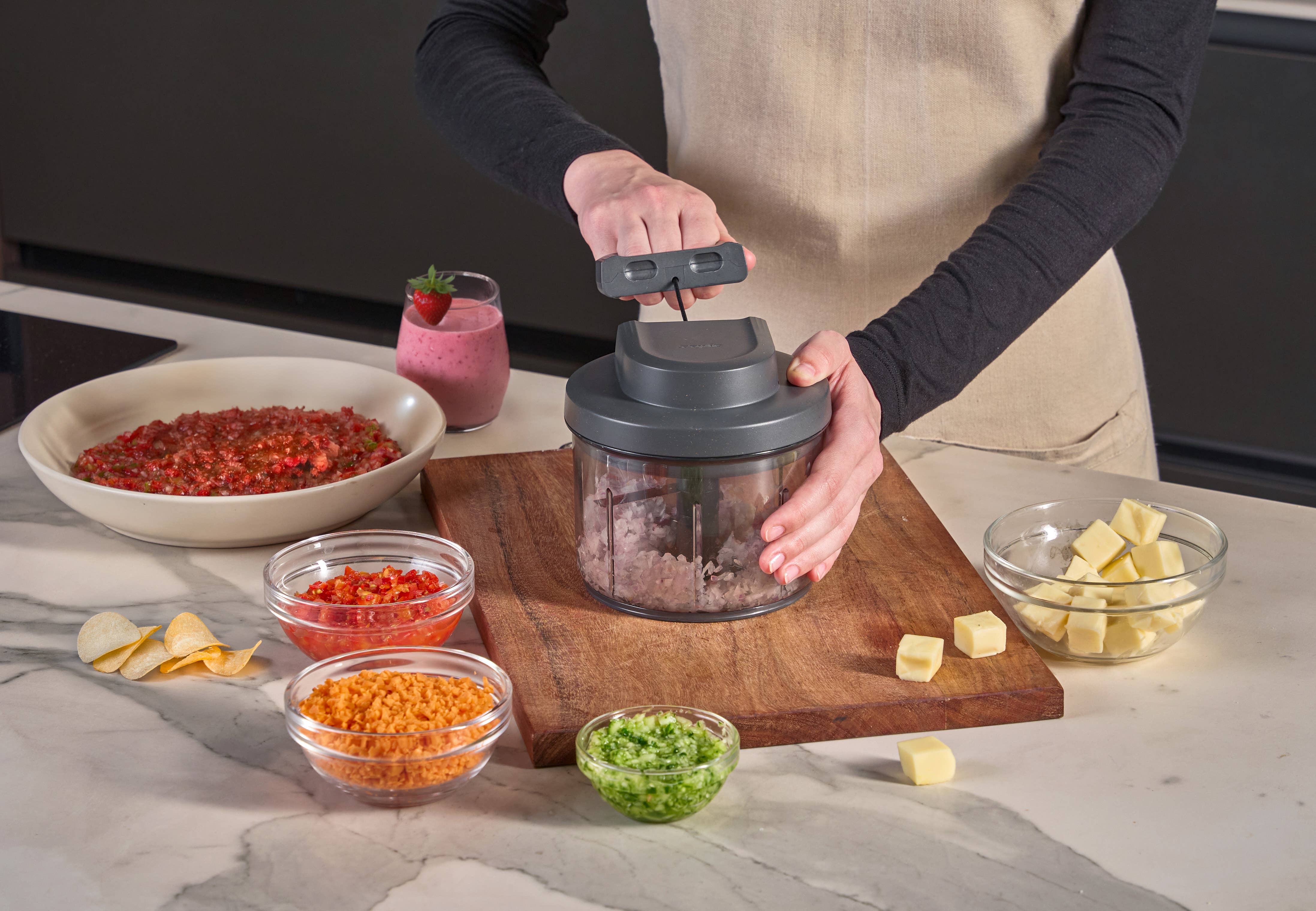 DKHB [Zyliss, Cole & Mason, Swissmar, AdHoc, Ken Hom] - Wholesale Kitchen Appliance - Zyliss Easy Pull Food Processor1