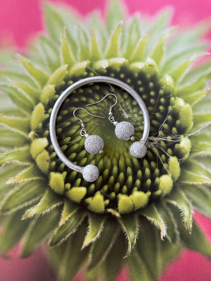 SILVERFÄRGAT MANSCHETTARMBAND för wholesale av BABY JOYS