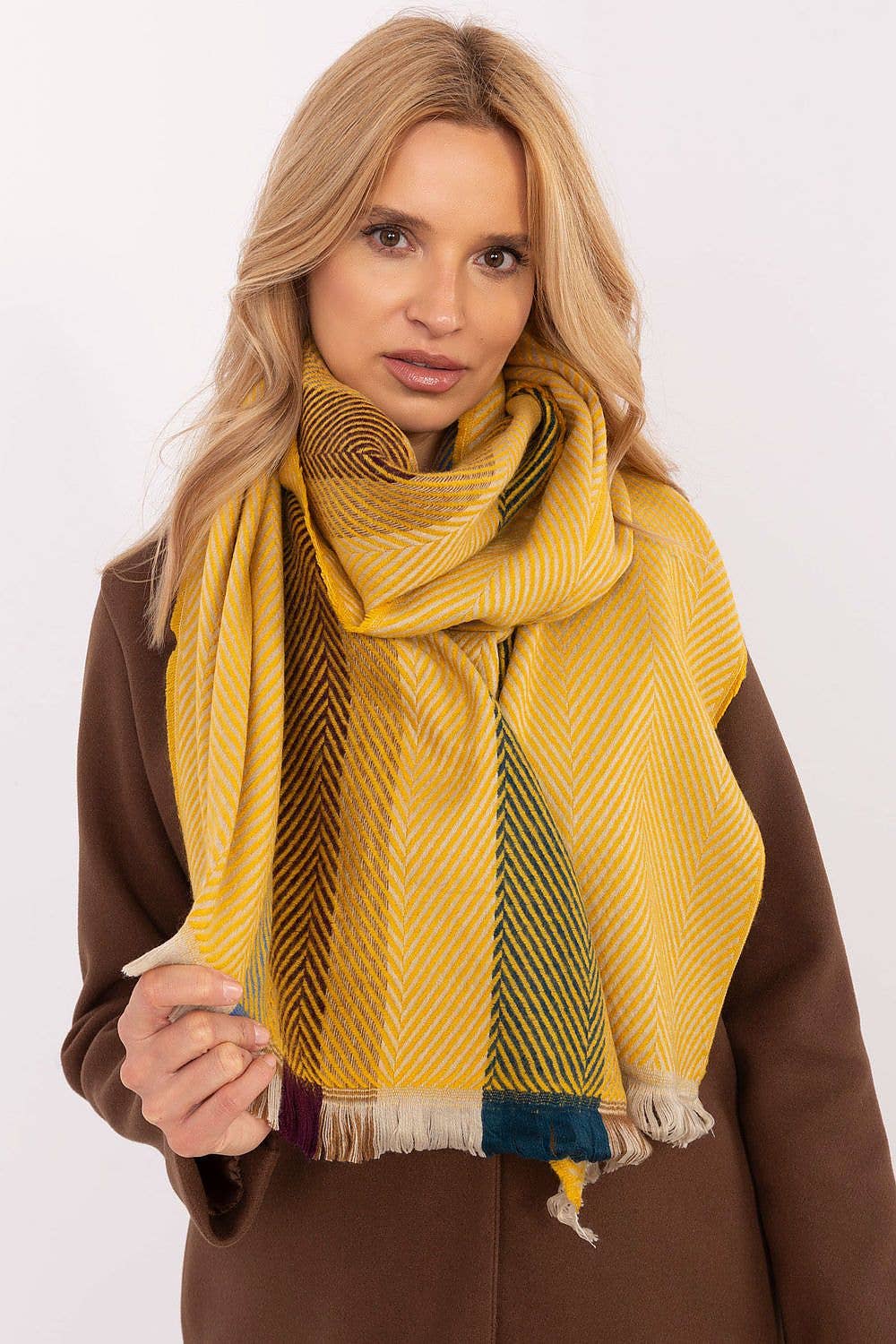 Lieber Deem Marktplatz - Wholesale Scarf - Women's - Scarf Model 206037 AT21