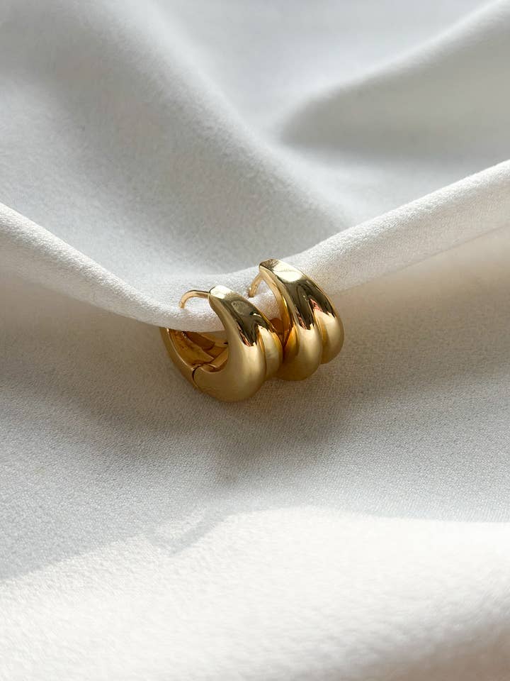 18k Guld Dobbelt Chunky Hoop for engroshandel hos Ellis Grey Jewellery