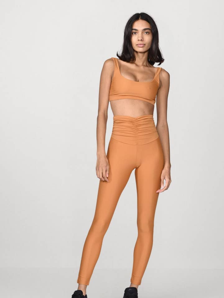 Sculpt High-Waist Leggings - Argan per la vendita all'ingrosso da parte di Flavia Valentini