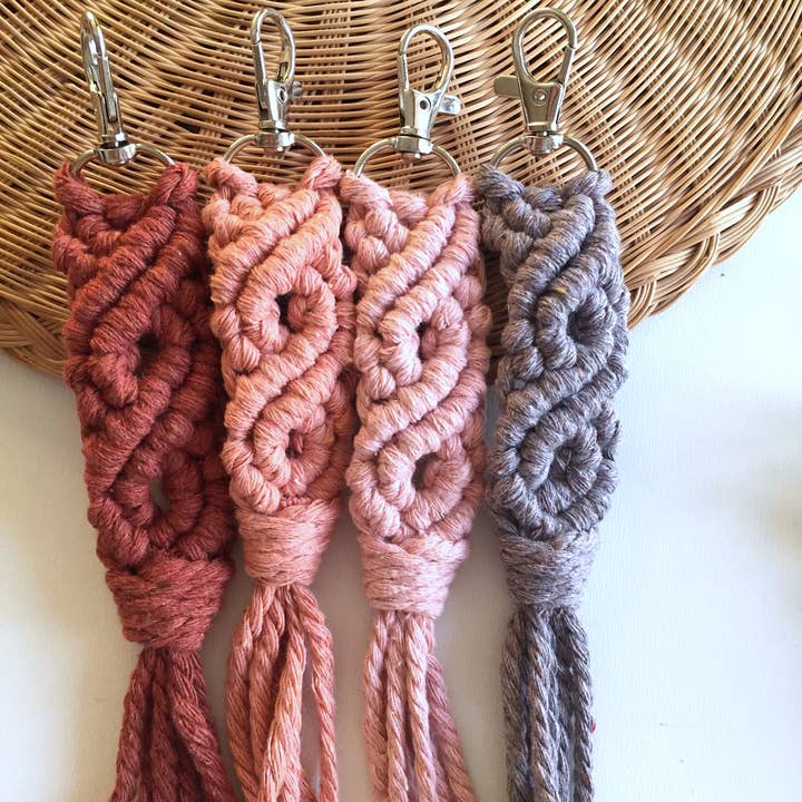 Ruby Moon Decor – Großhandel Schlüsselanhänger – Damen – Moderner Makramee-Schlüsselbund in 11 Farben erhältlich3