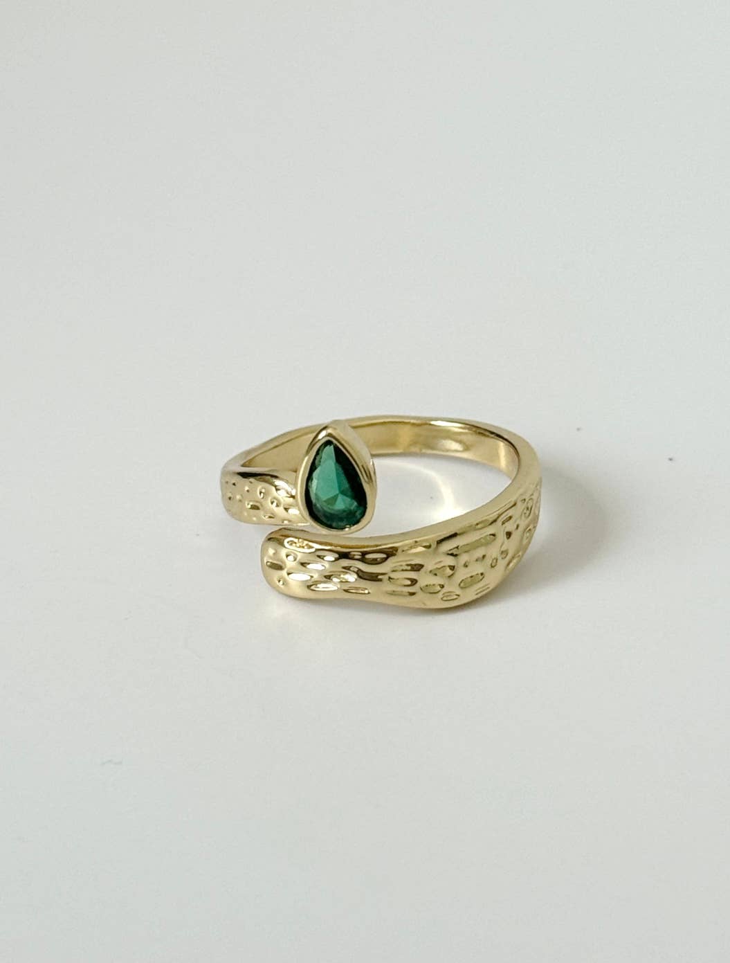 Tramps+Thieves - Wholesale Cocktail/Statement Ring - Emerald Grooves Ring1