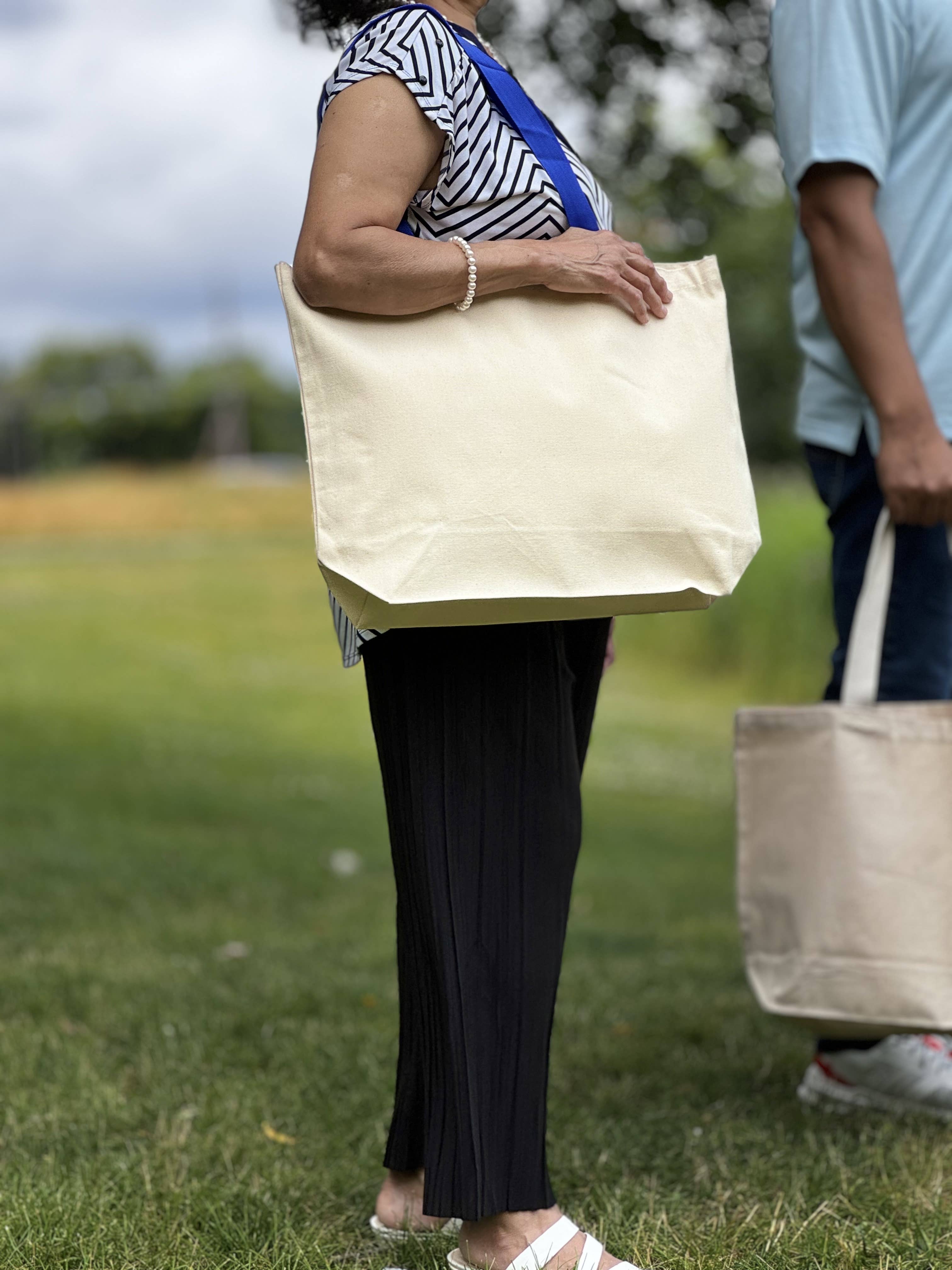 US Bags – wholesale Grocery/shopping bag – Essential Canvas Tote Bag | Reusable Gusseted Daily Grocery4
