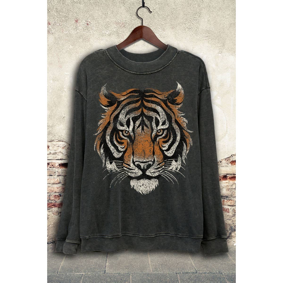 HRTandLUV – Großhandel Sweatshirt mit Grafikdruck – Damen – TIGER-SWEATSHIRTS MIT BIG-FACE-GRAFIK0