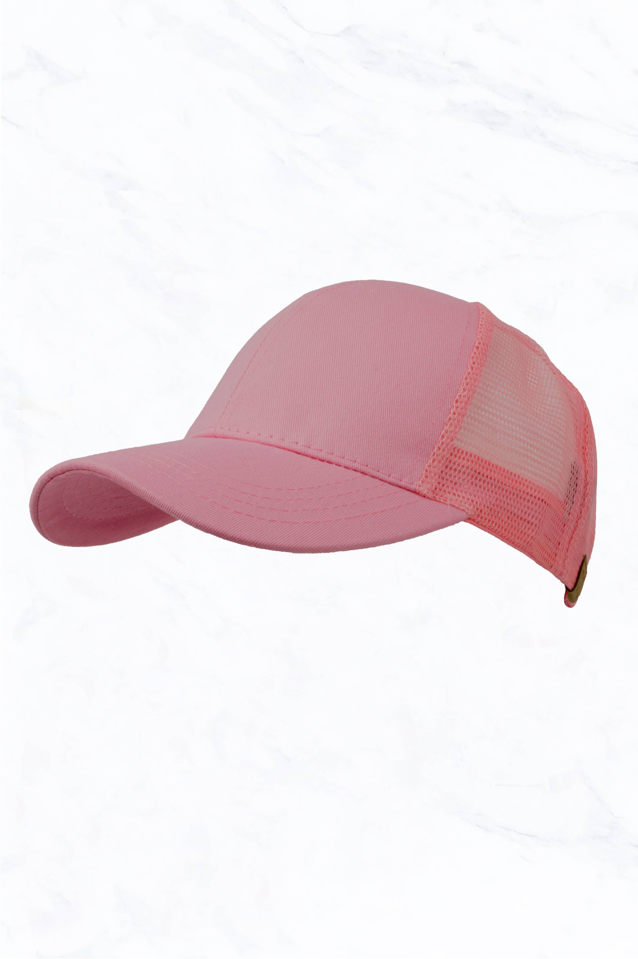 Suzie Q USA – wholesale Hästsvanskeps - Dam – Suzie Q USA CC-märke keps med hål för hästsvans och nät4