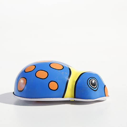 Small beetle with wind-up mechanism, 8.5 cm, made in China for wholesale by die Blechfabrik e.K.