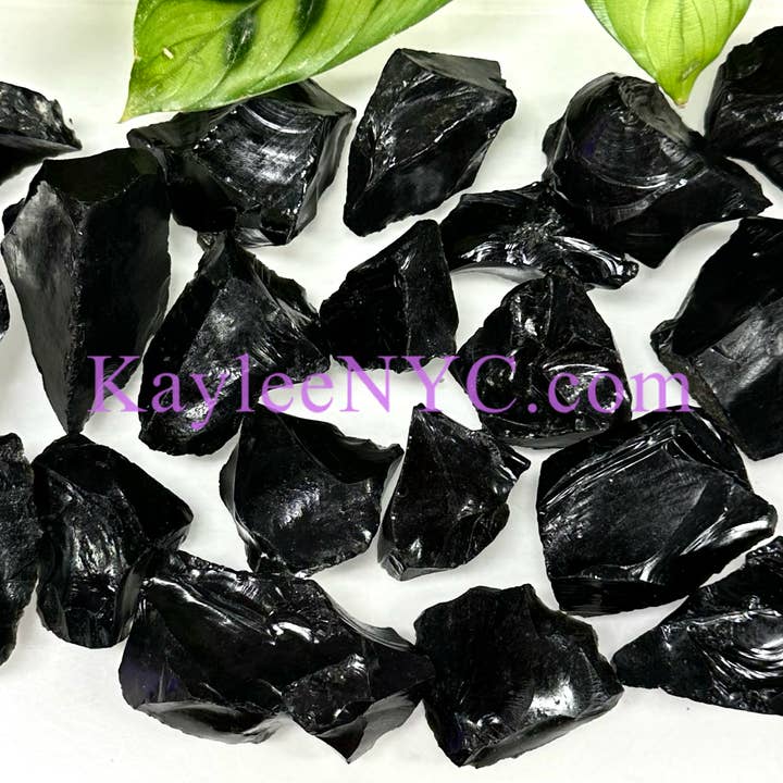 2 Pfund natürlicher schwarzer Obsidian-Rohkristall für den Großhandel von KayleeNYC