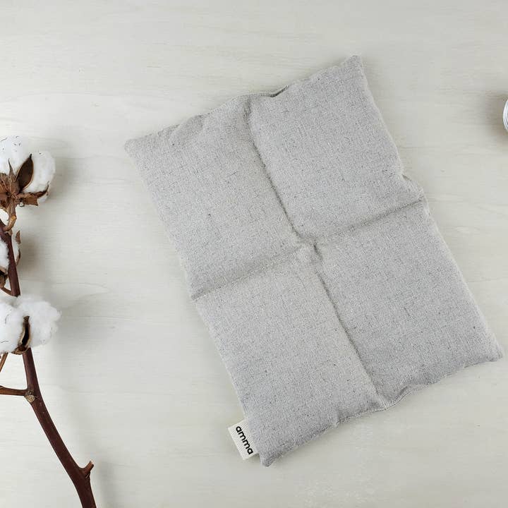 Squared heating pad (hemp and organic cotton) for wholesale by Amma Thérapie