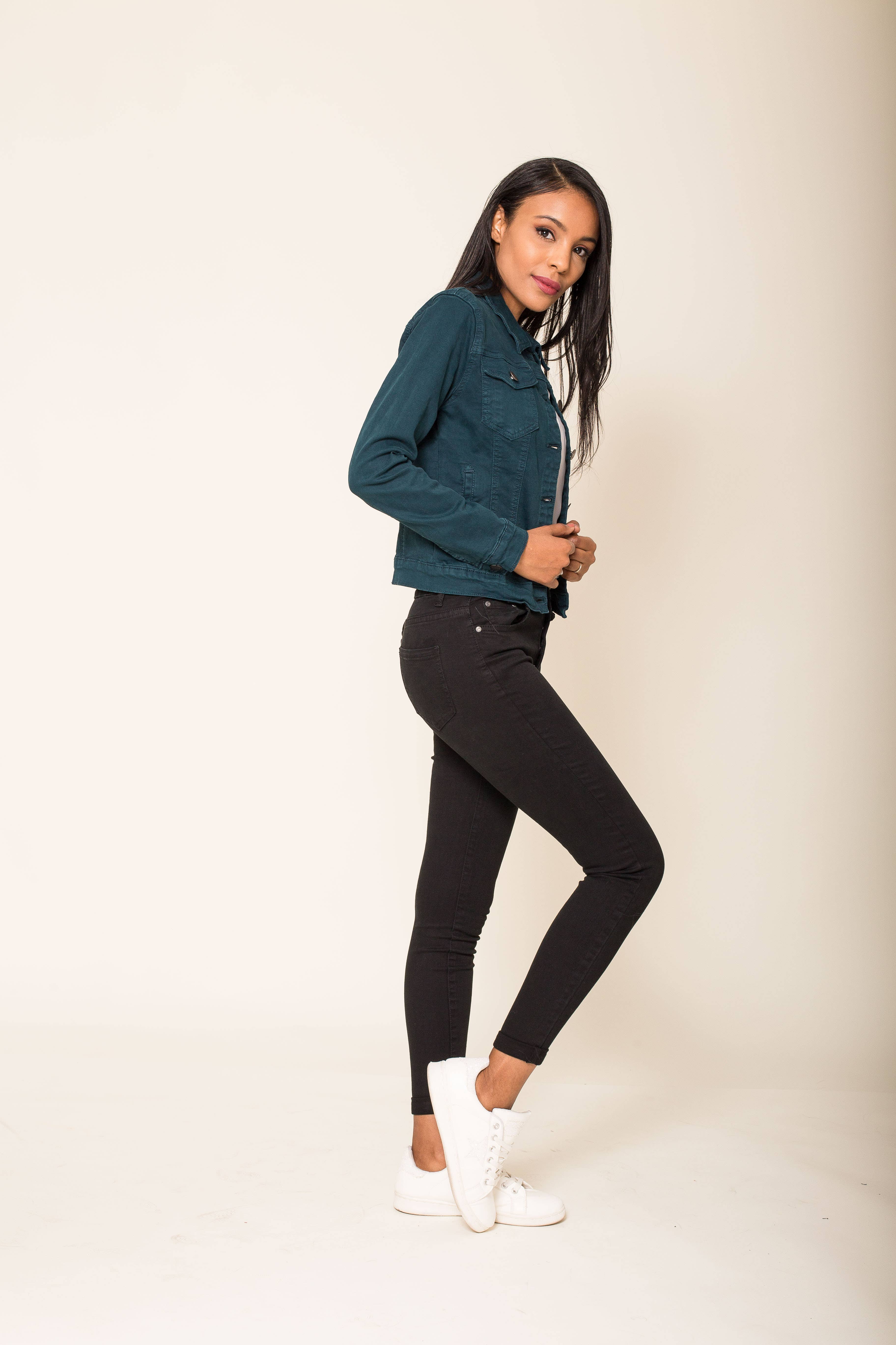 Nina Carter - Wholesale Jas - Dames - Stretch nauwsluitend jack kleur J212A74