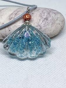 Collana conchiglia glitterata blu set di 2 per la vendita all'ingrosso da parte di Vivian Treasury