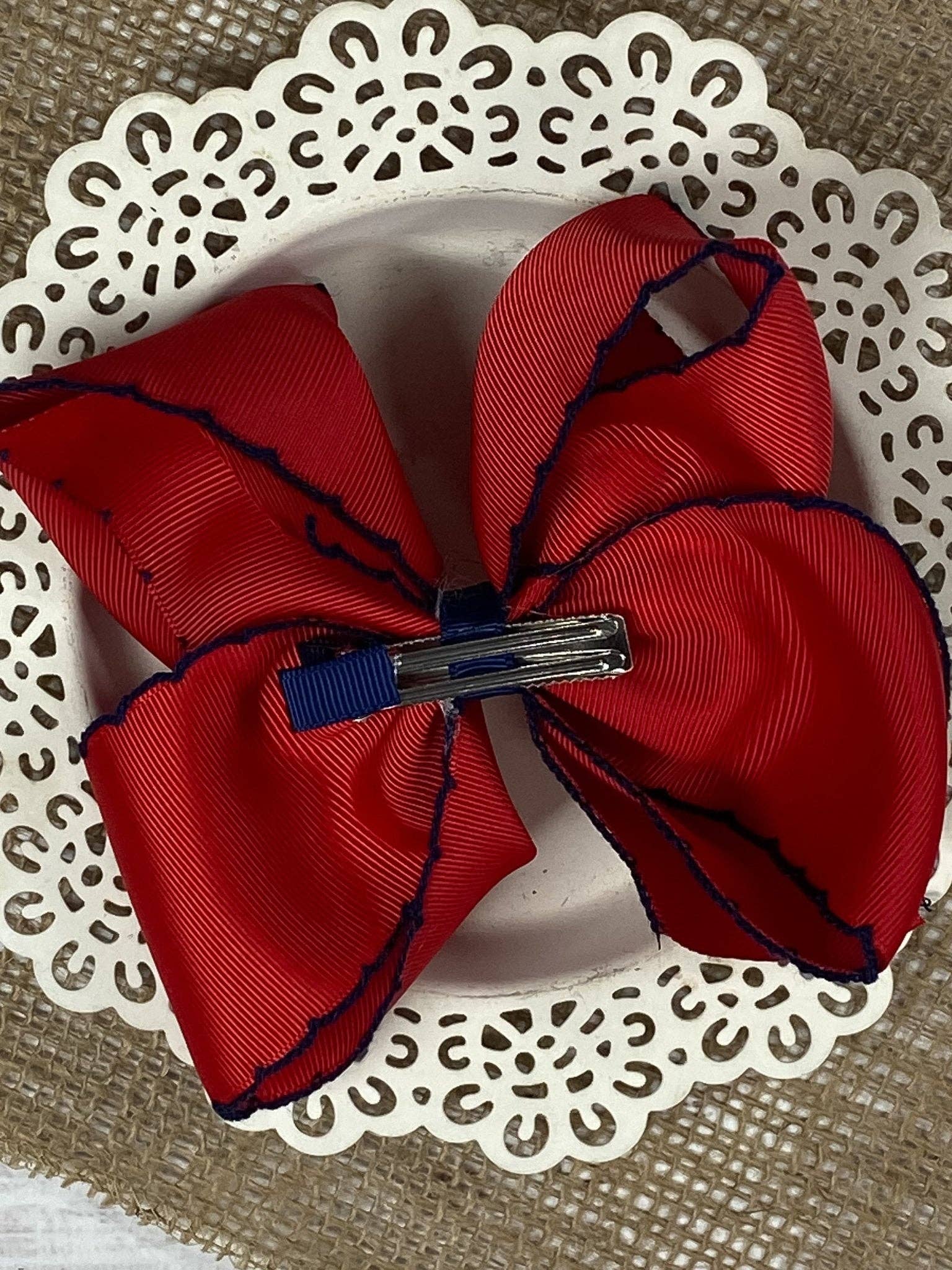 The Hair Bow Company - Vente Nœud pour cheveux – enfant - Rouge avec nœud pour cheveux à surpiqûre marine2