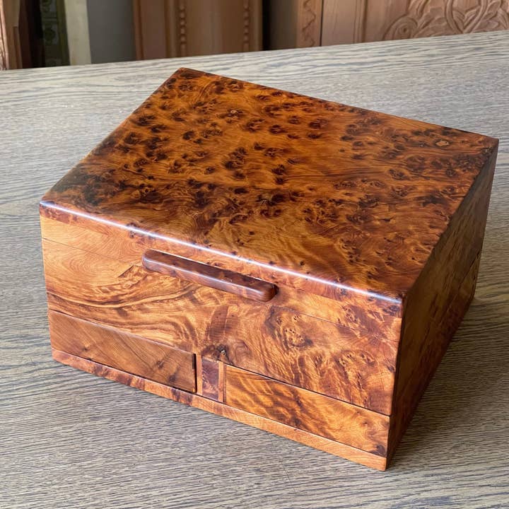 Boîte à montres Wood Burl avec compartiments latéraux - Cadeau de Noël pour la vente par Yemma Goods