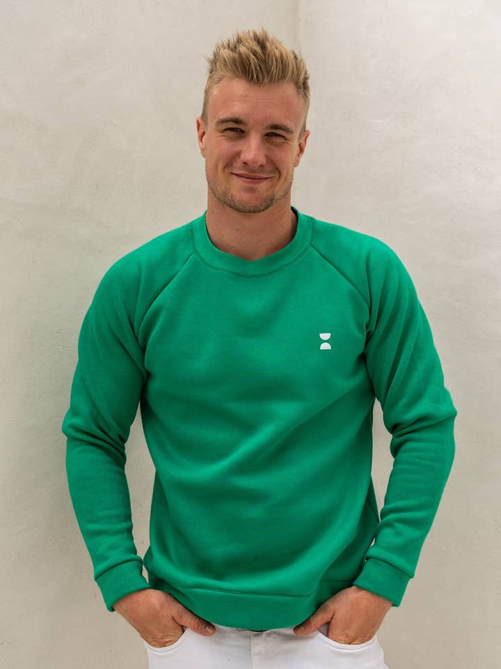 15:45 - Wholesale Sweatshirt - Unisex - The essential green sweatshirt • Women & Men5