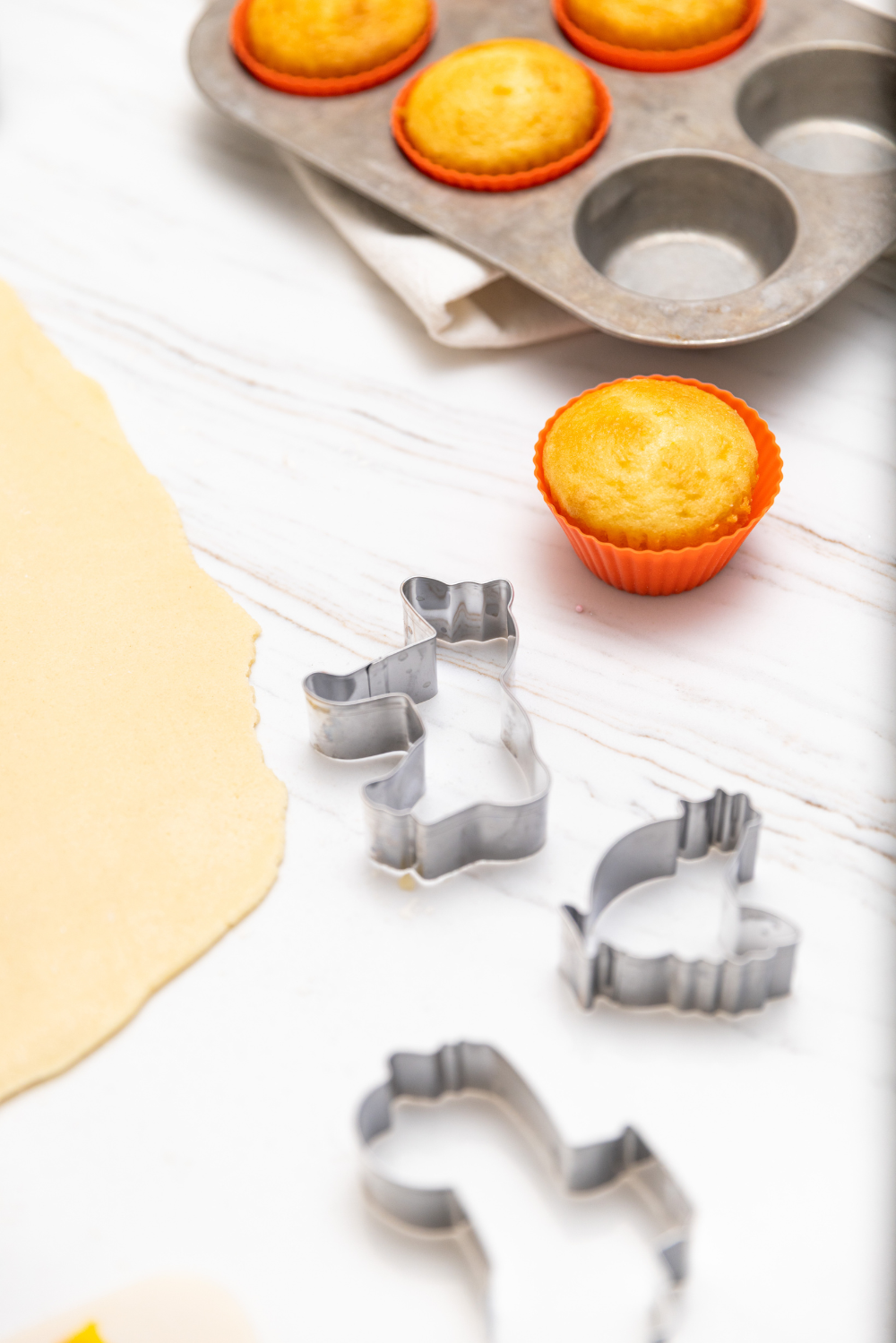 Handstand Kitchen - Wholesale Cookware Set - Farm Friends Baking Set – Silicone Cups, Tools & Cutter4