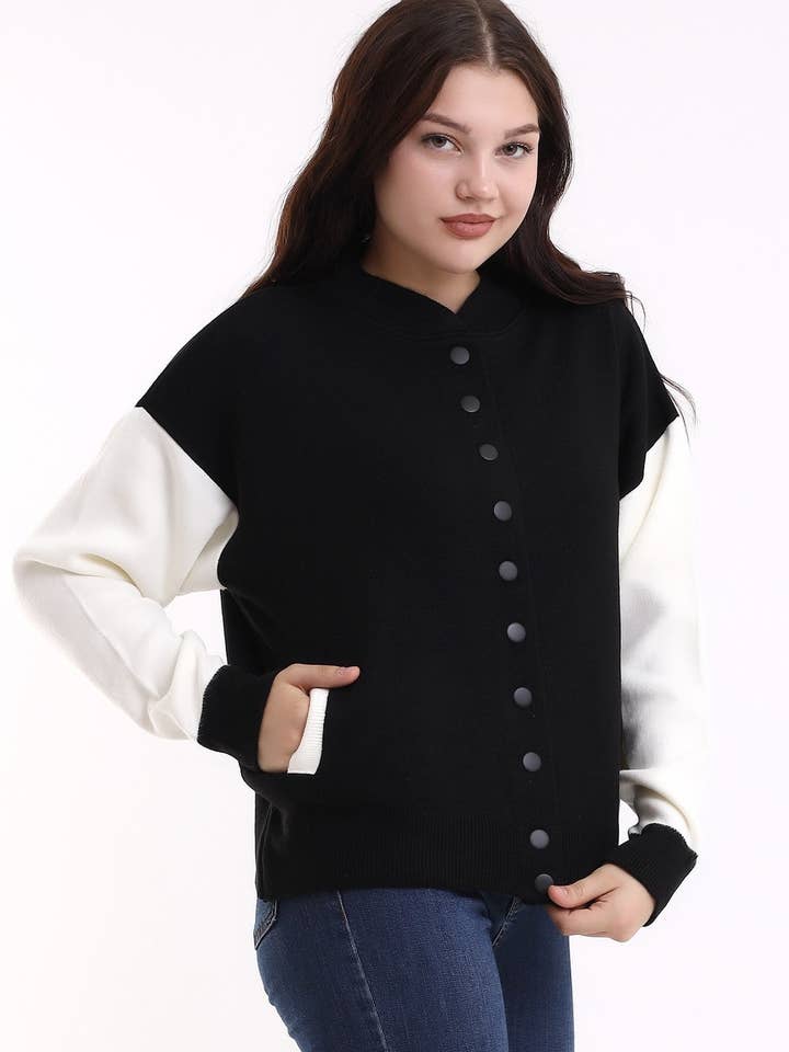 GEBREID VEST IN COLLEGE-STIJL voor wholesale door Cloth Cube