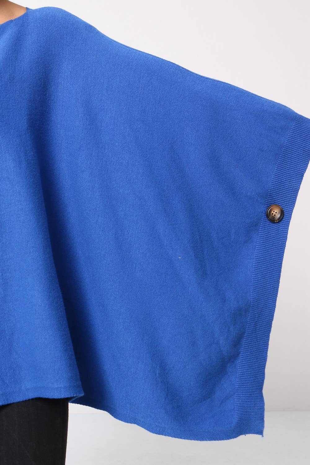 LÉA & LUC - Wholesale Poncho - Women's - Poncho REF. 2226910