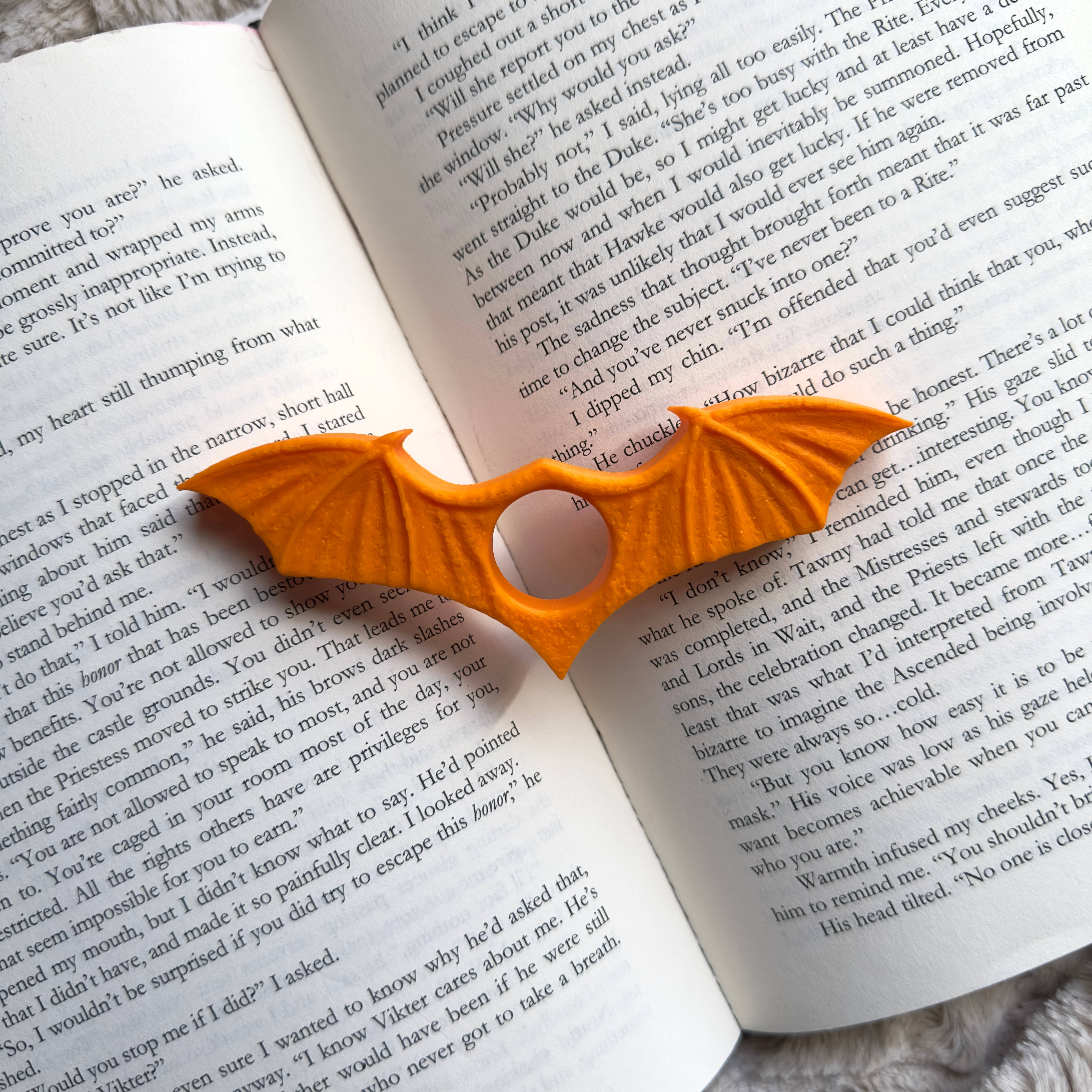 The Crafted Nook – wholesale Book holder – Bat Wing Thumb Page Holder | Book Accessory5