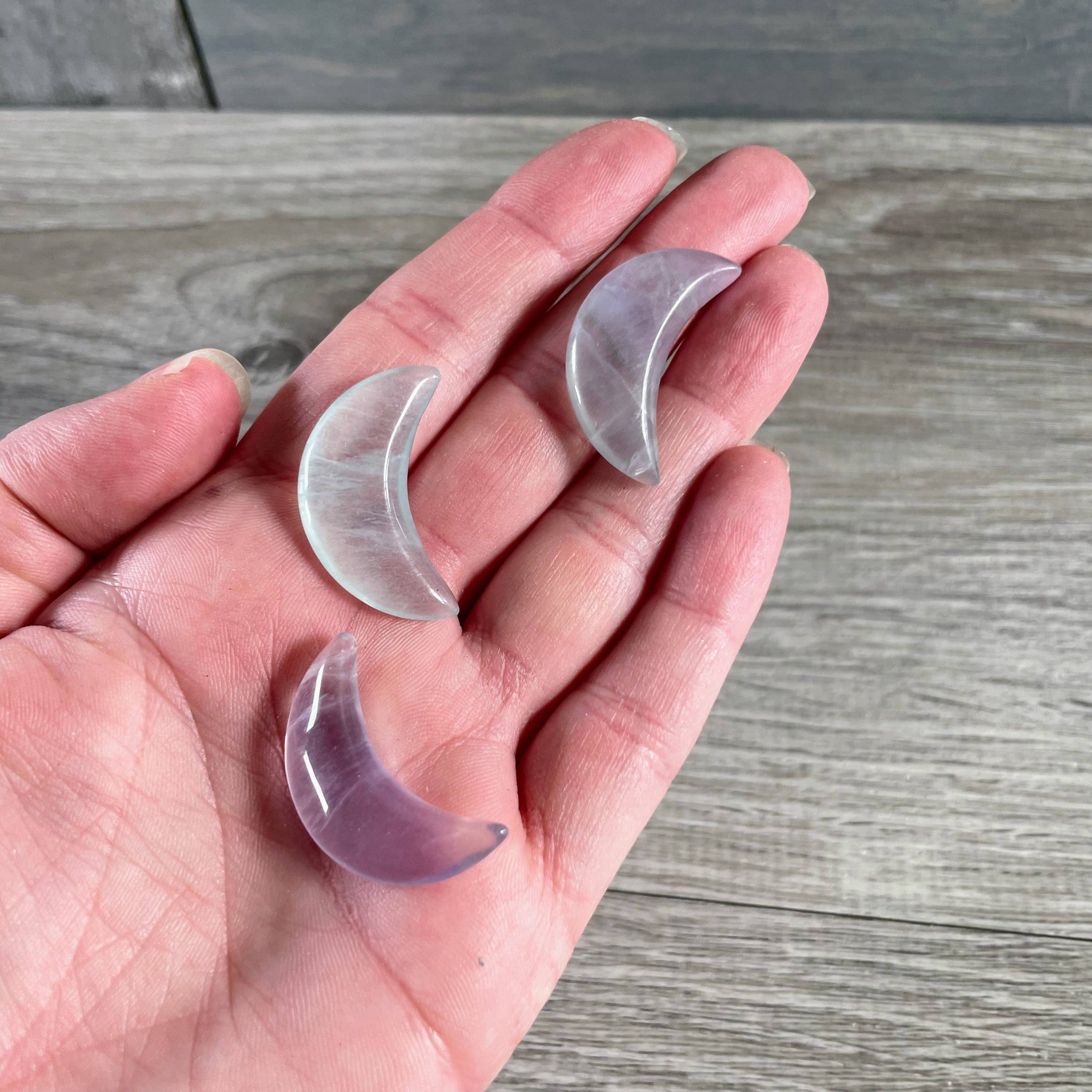 Keystone Crystals - Wholesale Spiritual Stone/Crystal - Assorted Gemstone Moons   – 1 Inch Crescent Moon Carvings21