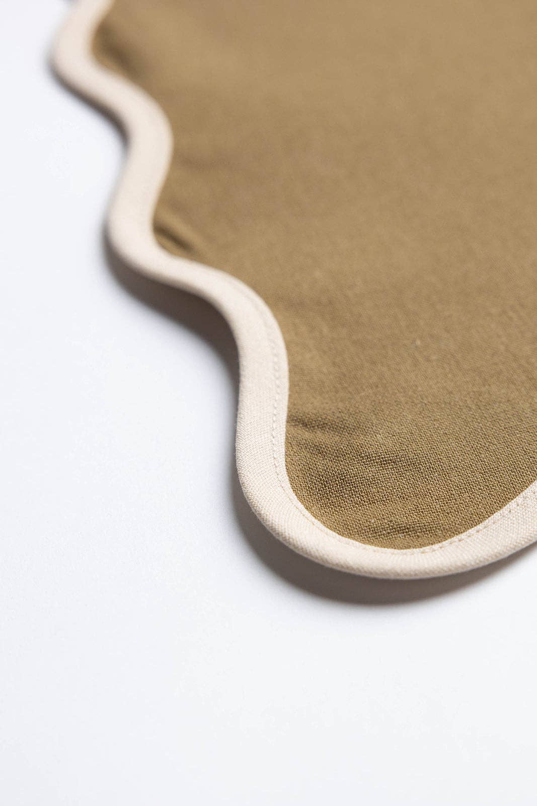 Vivé - Wholesale Placemat - Lilou Scallop PLACEMAT14