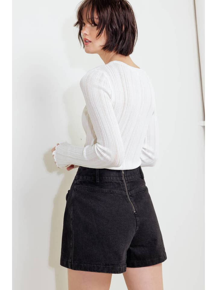 WASHED BLACK A solid woven skort - FP1738 for wholesale on Faire3