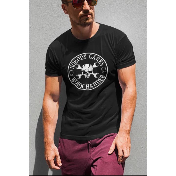 INGEN BRYR SIG GRAFISK MENS TEE för wholesale av Nobrand