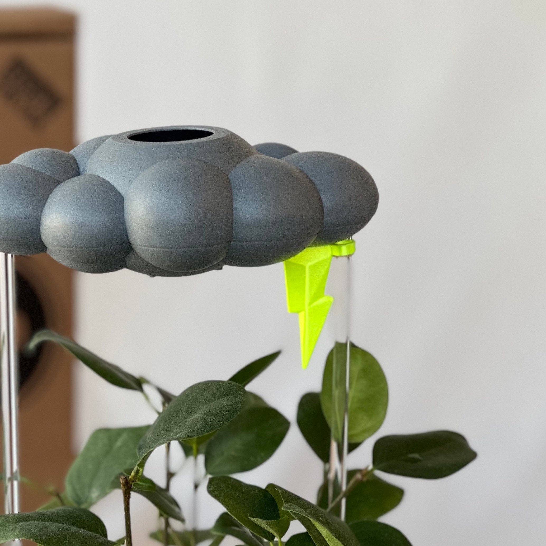 The Cloud Makers – Engroshandel Plantekrukke – Neon Lightning Bolt Charm til dryppende regnskyer 7