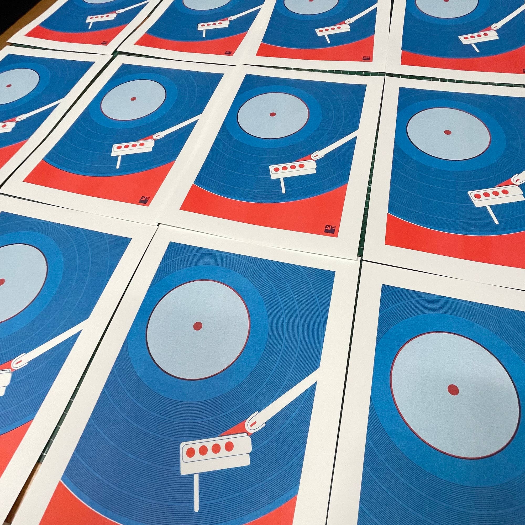 VrijFormaat - Wholesale Art Print - riso print - Vinyl - Extra Ordinary - A42