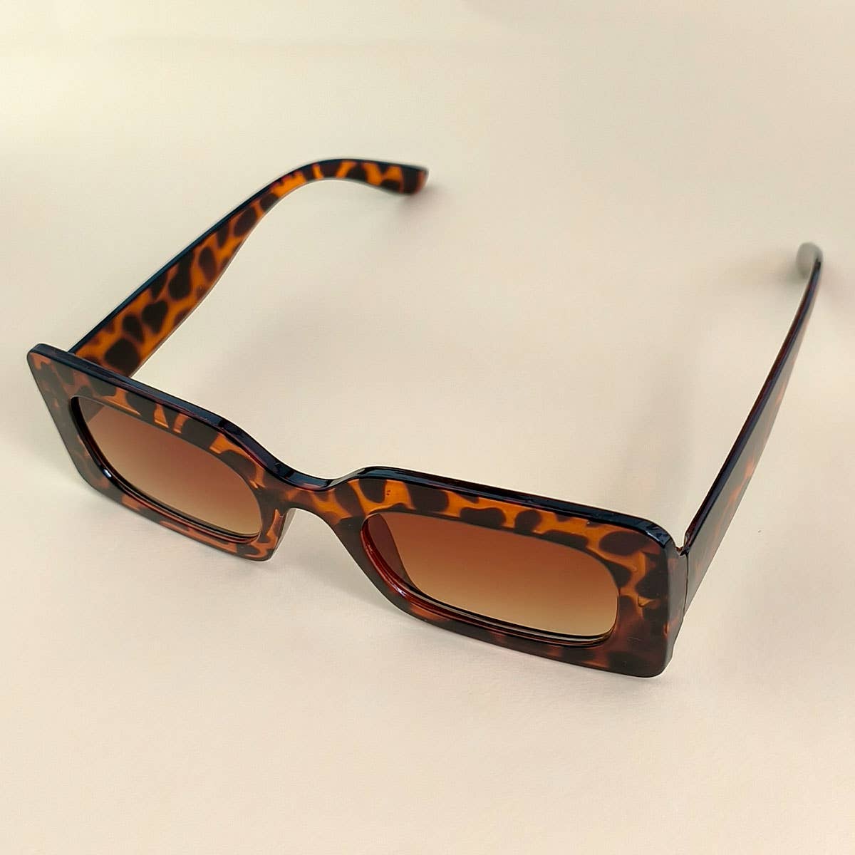 ACCITY - Wholesale Sunglasses - Women's - Trendy Small Square Jelly Sunglasses, Retro Style_CWASG007419