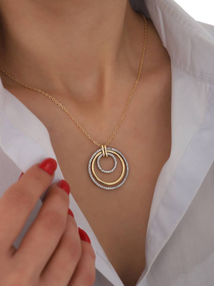 Collier Rond Femme pour la vente par Hadley Jewelry