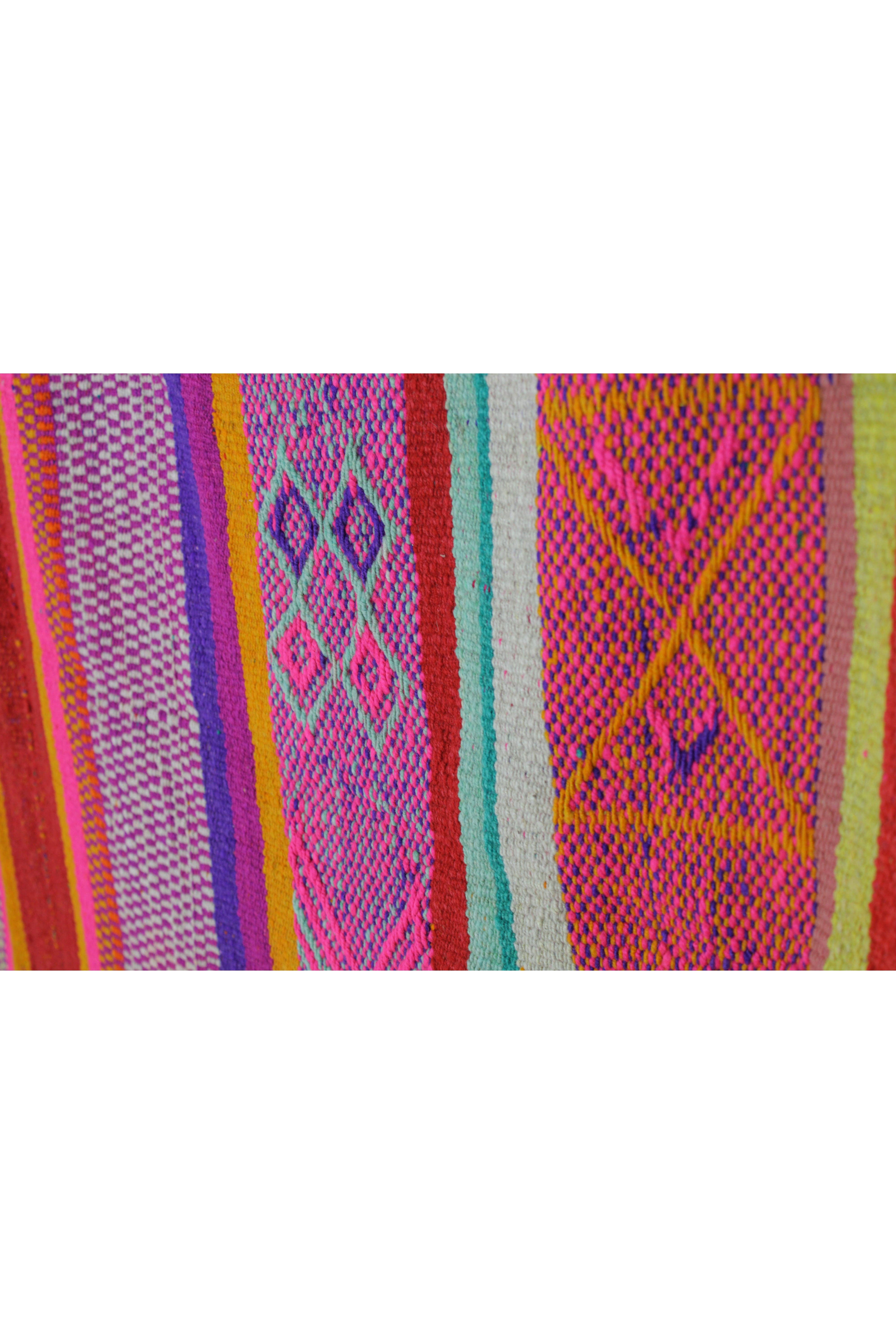 Marie Dittmer (Glueck & Fund) - Venta al por mayor Alfombra pequeña - Frazada Teppich vintage 146x150 tejido a mano de Perú4