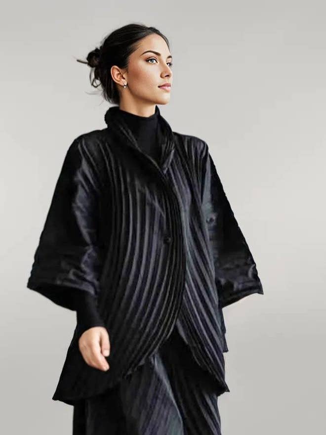 Simple Moderne Pleated Design Blazer for wholesale by Simple Moderne