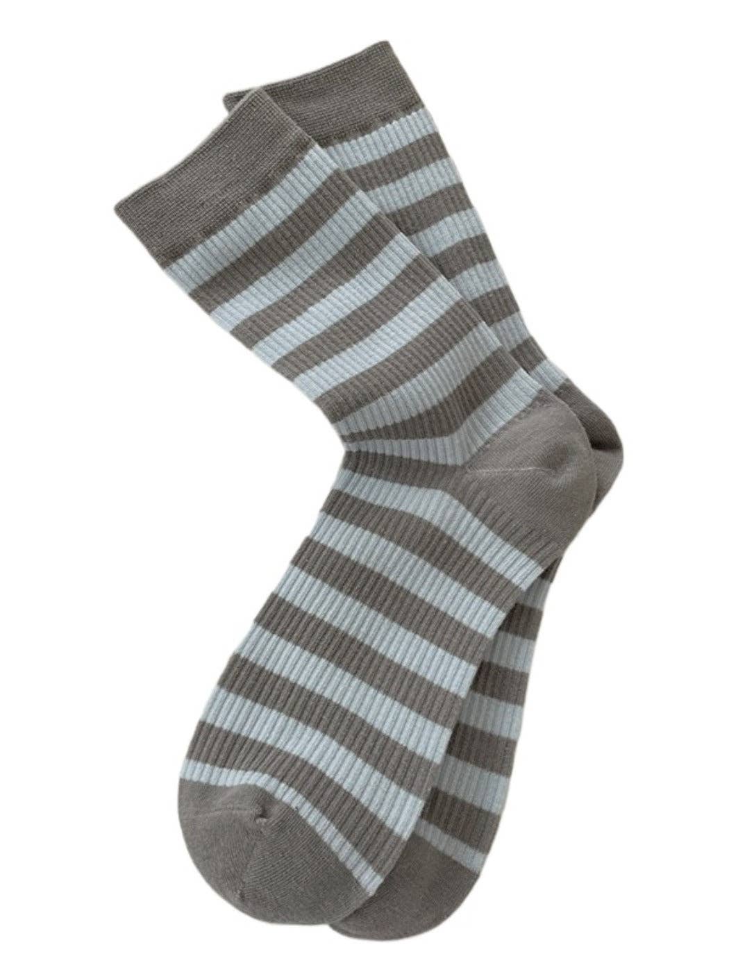 Funkyrel® Atzbranding Limited - Wholesale Socks - Women's - Rufia - Gray Floral Bow Mid-Calf Socks for Women2