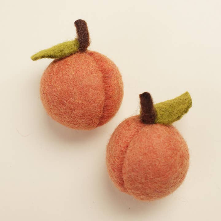 Ensemble de jouets pour chat en laine KITTY PEACHES pour la vente par MODERNBEAST